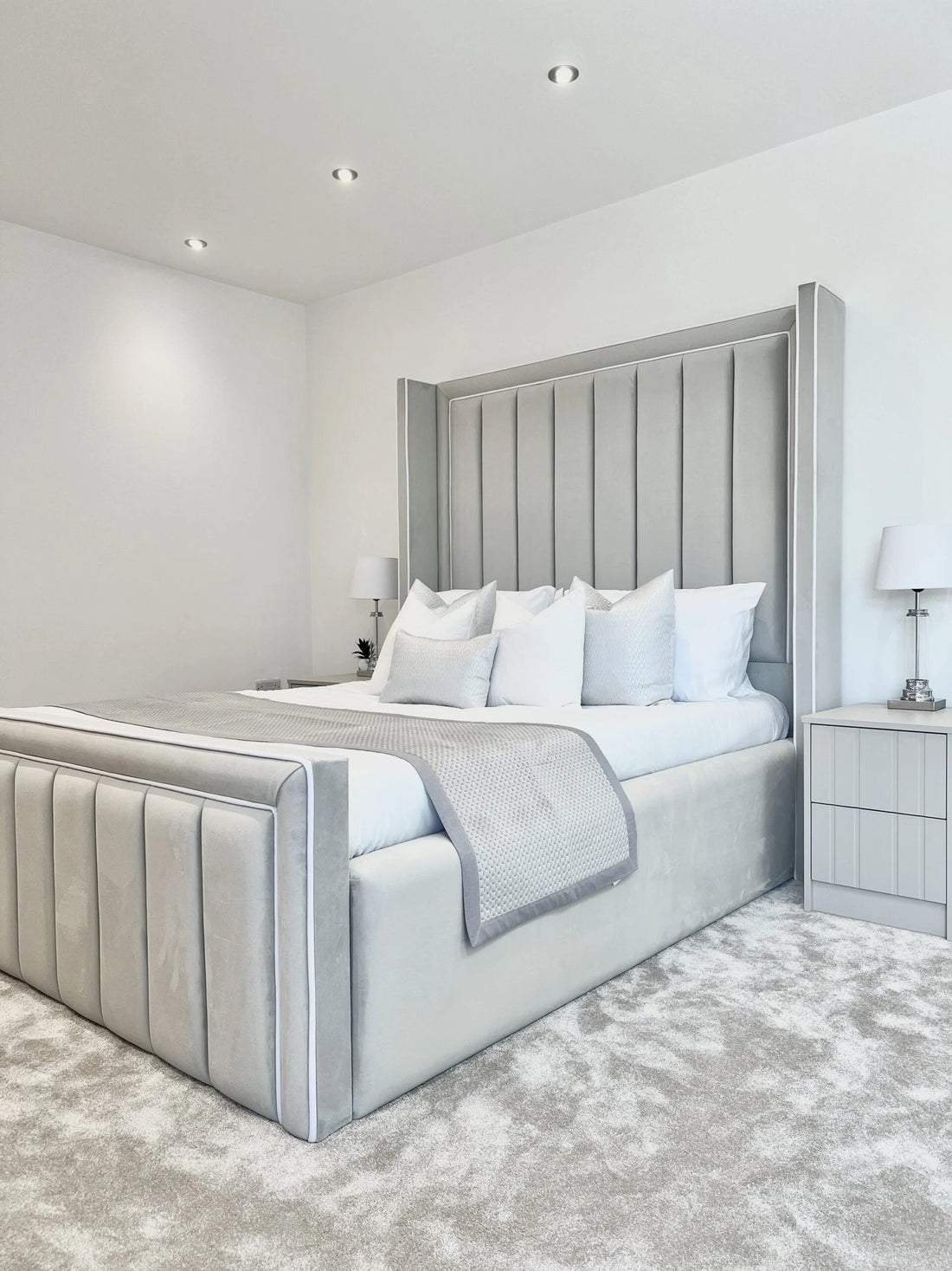 Solmira Bed