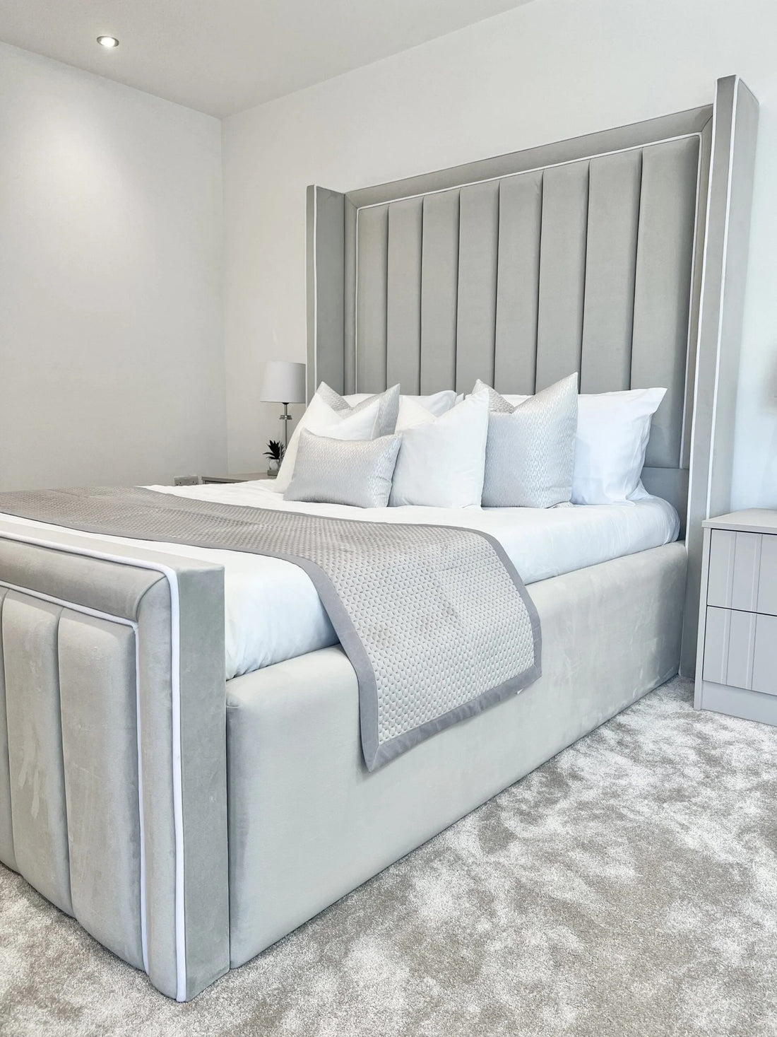 Solmira Bed