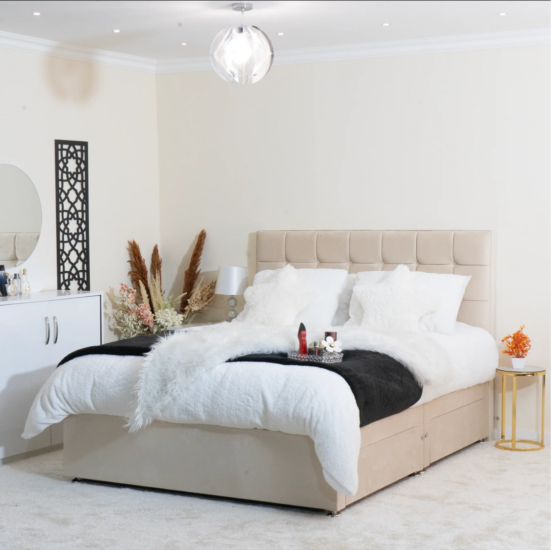 Velaris Bed