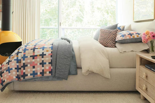 Bellemont Bedframe