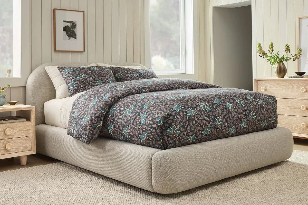 Bellemont Bedframe