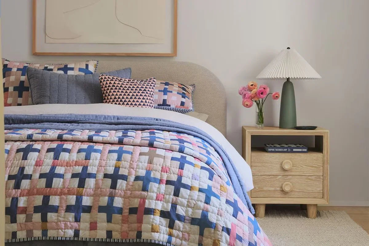 Bellemont Bedframe