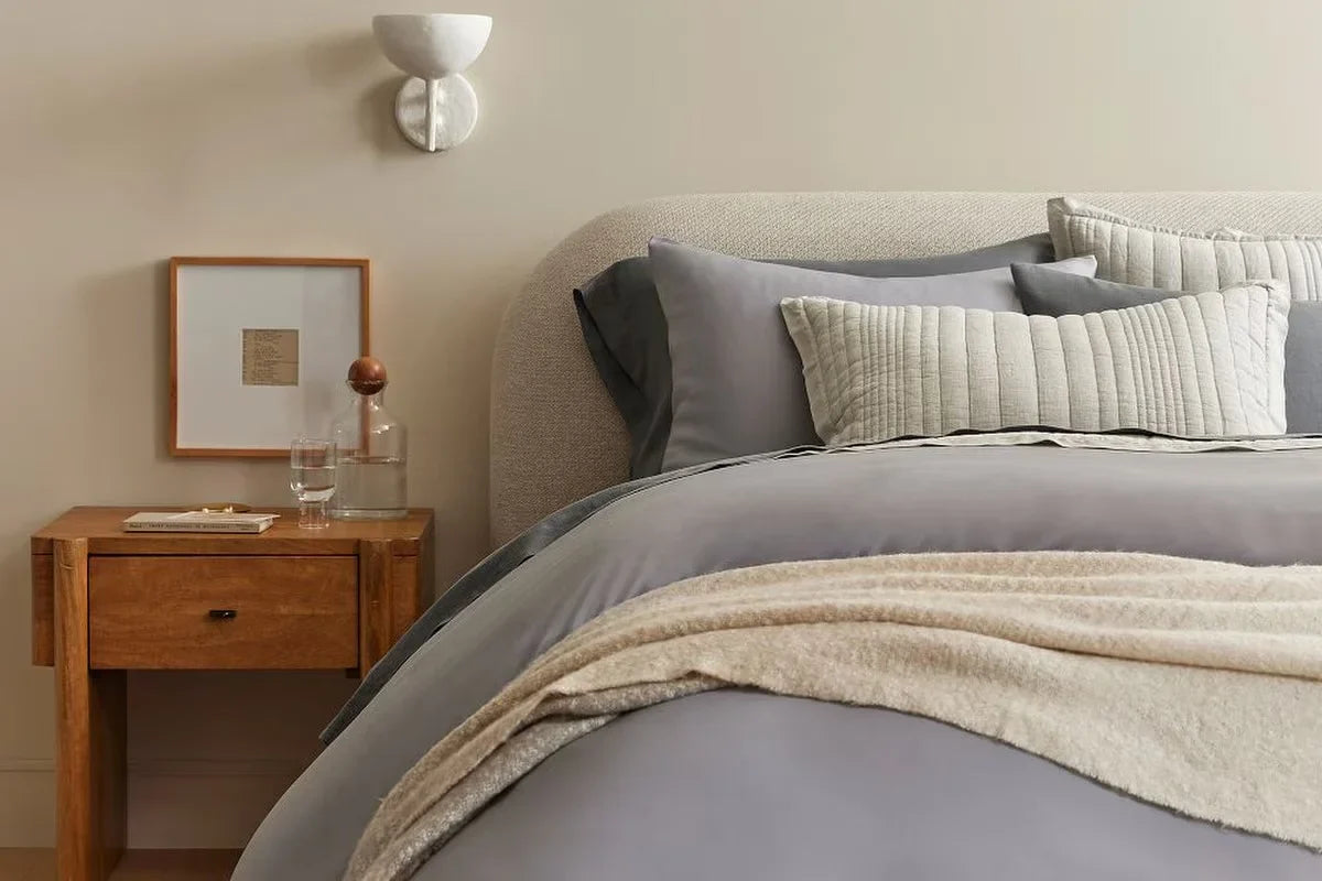Bellemont Bedframe